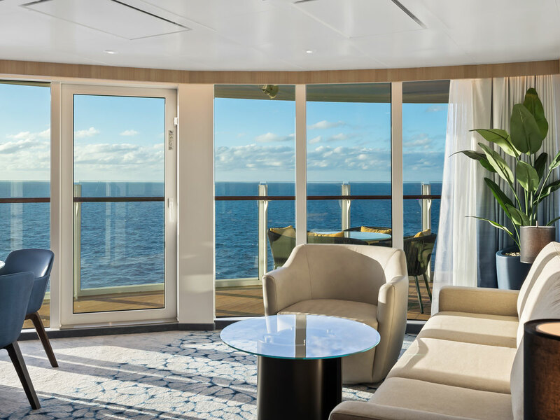 AquaTheater Suite with Large Balcony – 2 Bedrooms